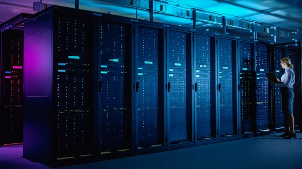 Continuously improve with DORA metrics for mainframe DevOps（通过 DORA 指标持续改进主机 DevOps）