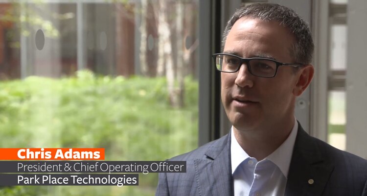 视频：Park Place Technologies Innovates with AI and Machine Learning（Park Place Technologies 使用 AI 和机器学习进行创新）(1:47)